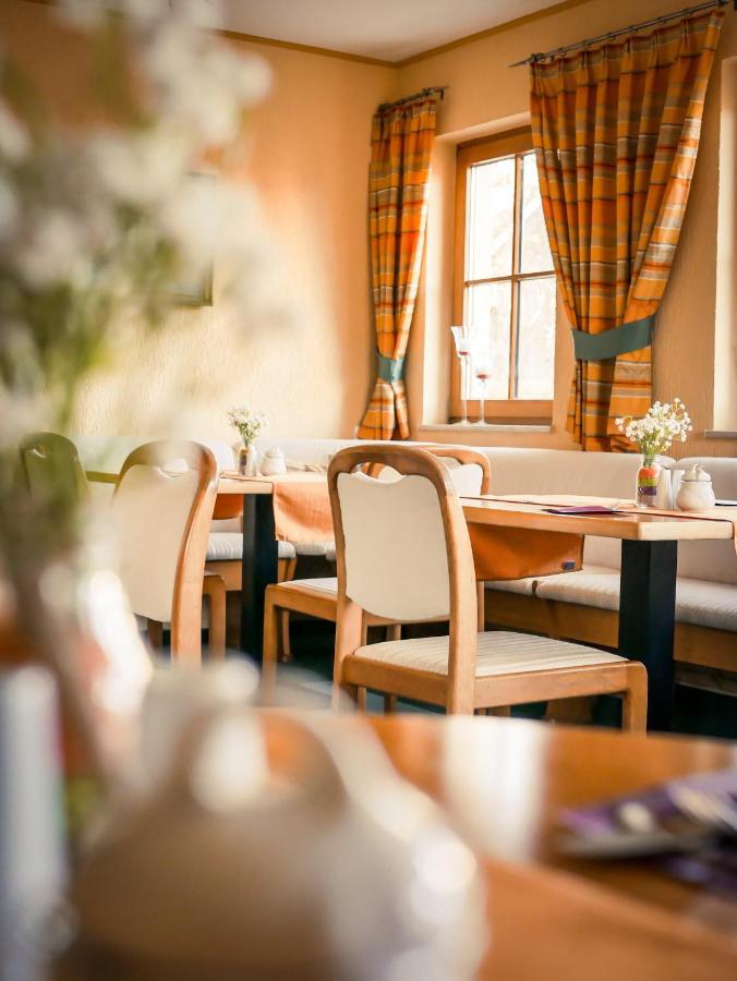 Schneiderlein Hotel Limbach-Oberfrohna ภายนอก รูปภาพ