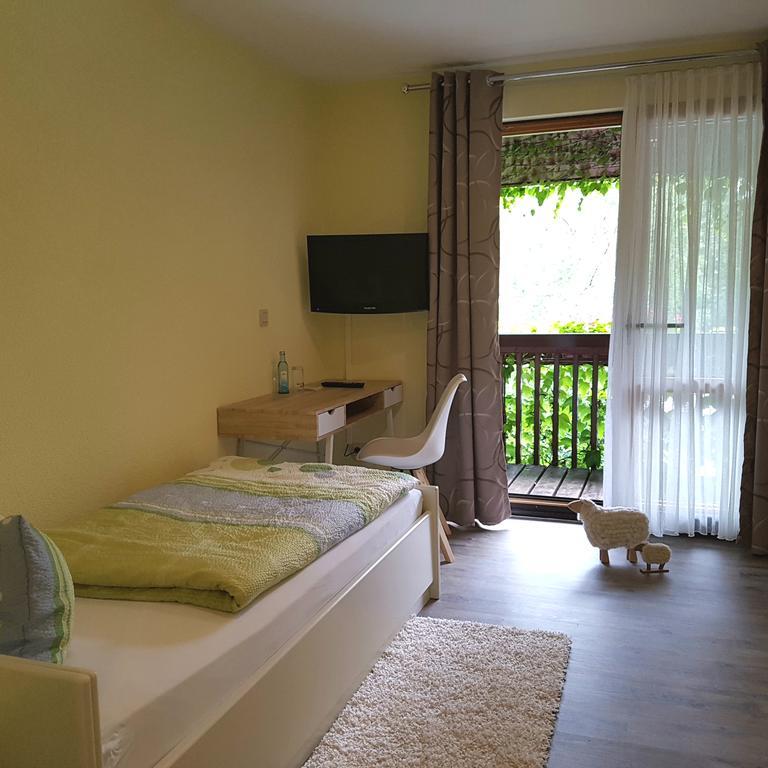 Schneiderlein Hotel Limbach-Oberfrohna ภายนอก รูปภาพ