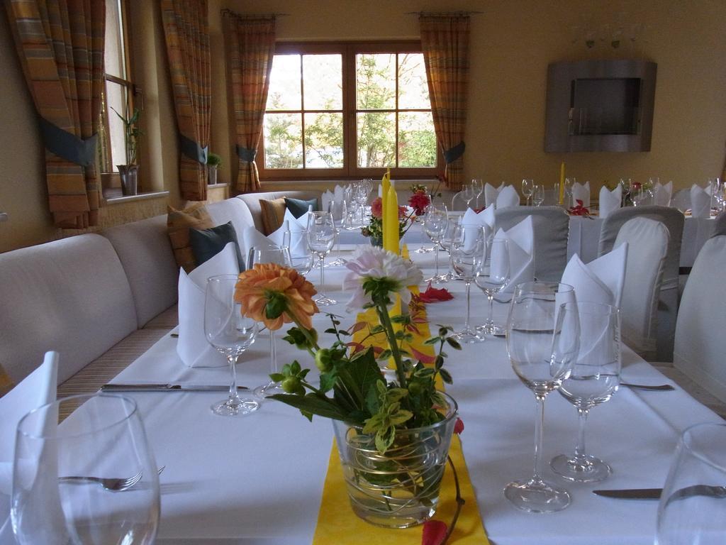 Schneiderlein Hotel Limbach-Oberfrohna ภายนอก รูปภาพ