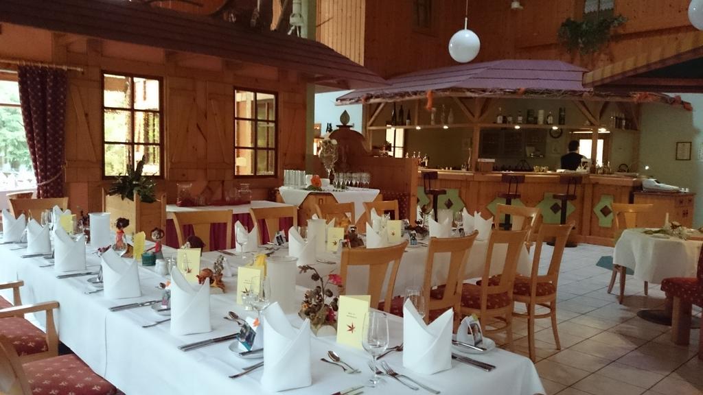 Schneiderlein Hotel Limbach-Oberfrohna ภายนอก รูปภาพ